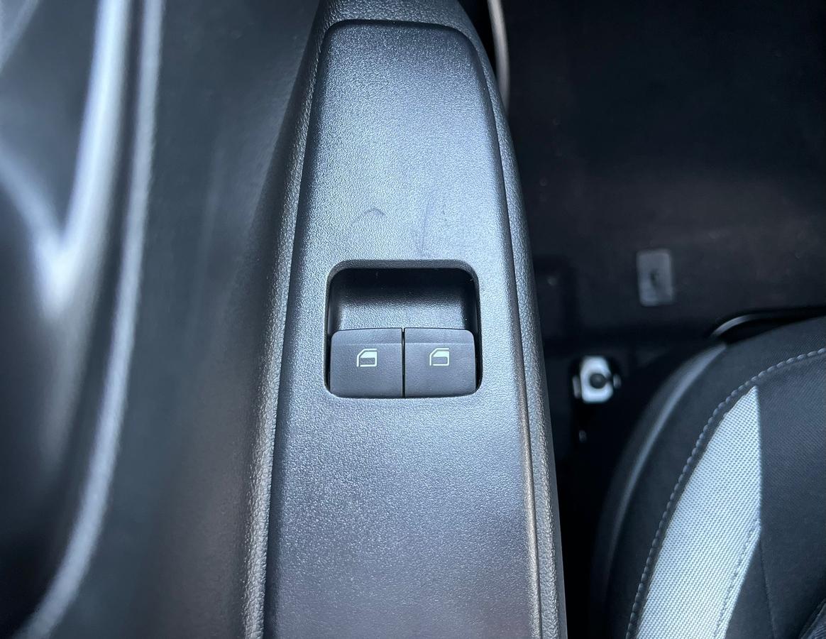 Hyundai i10 1.0 Comfort - Klima - Navi - R.Kam - PDC  