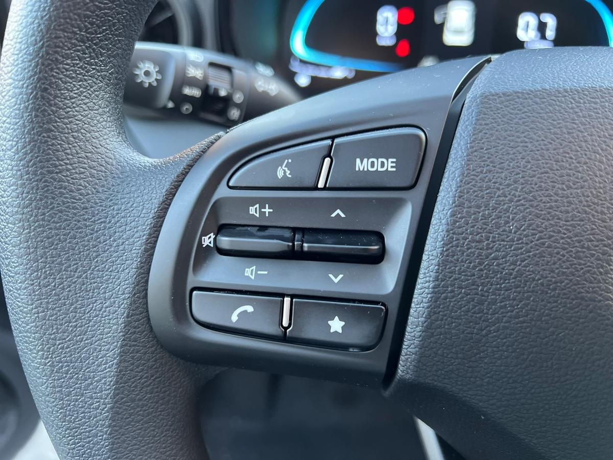 Hyundai i10 1.0 Comfort - Klima - Navi - R.Kam - PDC  