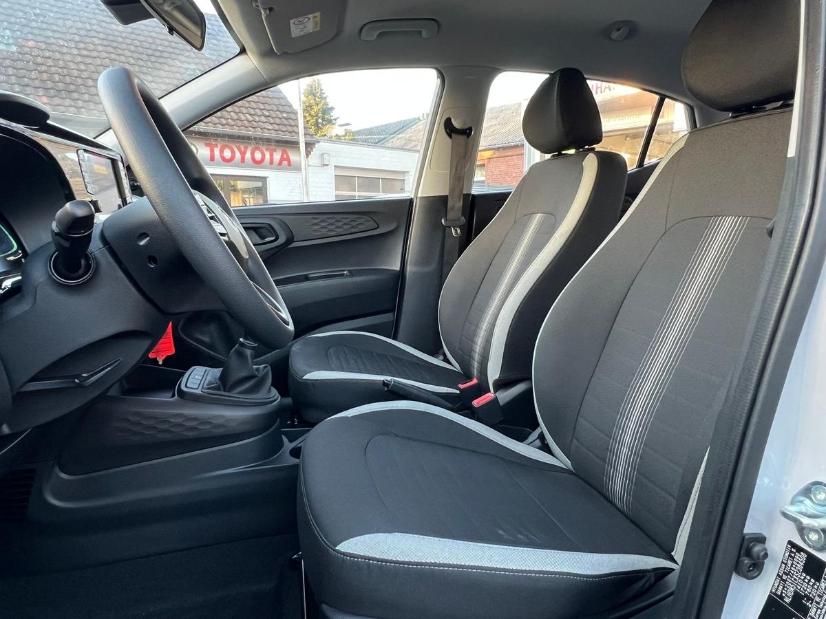 Hyundai i10 1.0 Comfort - Klima - Navi - R.Kam - PDC  