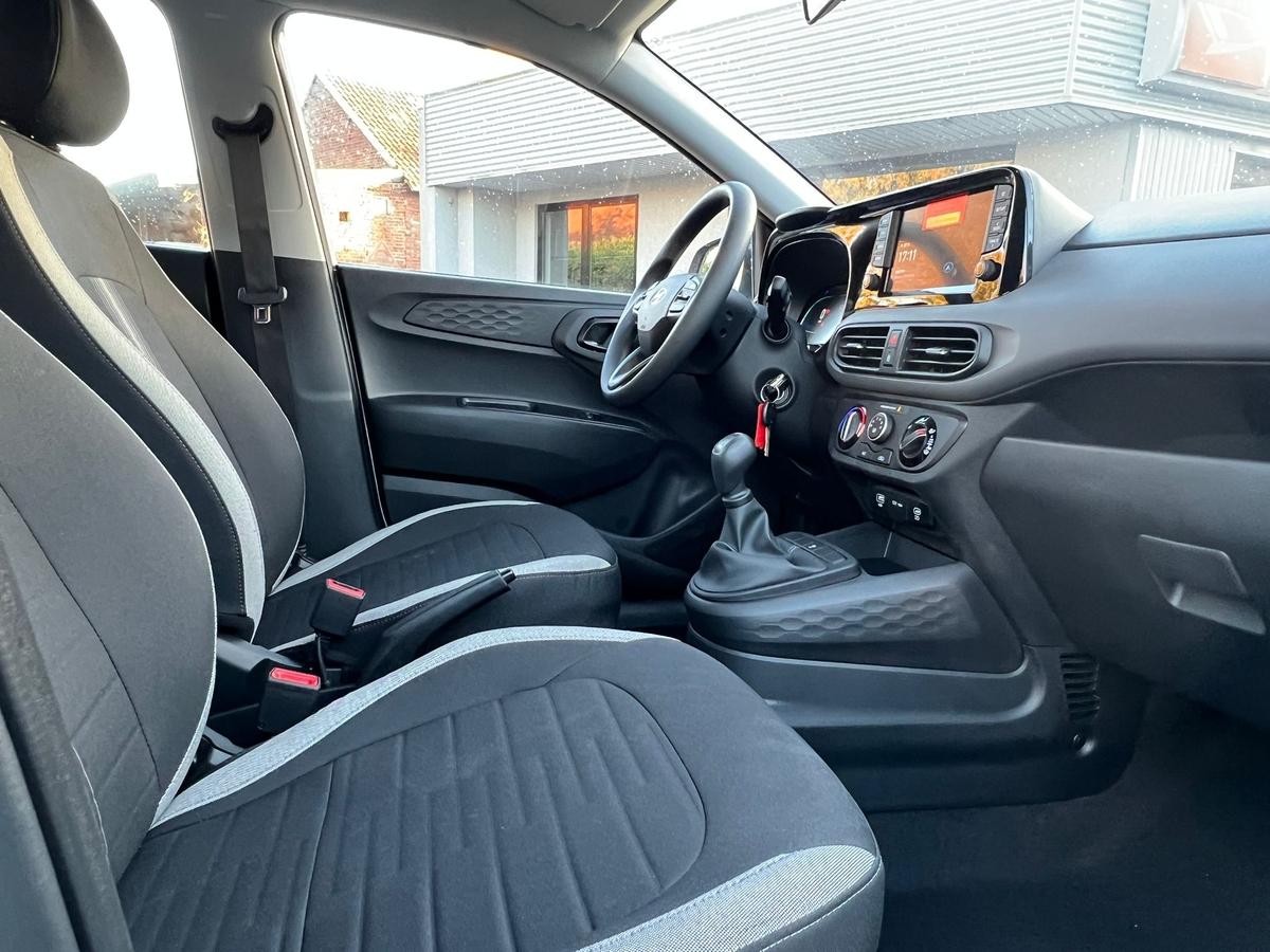 Hyundai i10 1.0 Comfort - Klima - Navi - R.Kam - PDC  