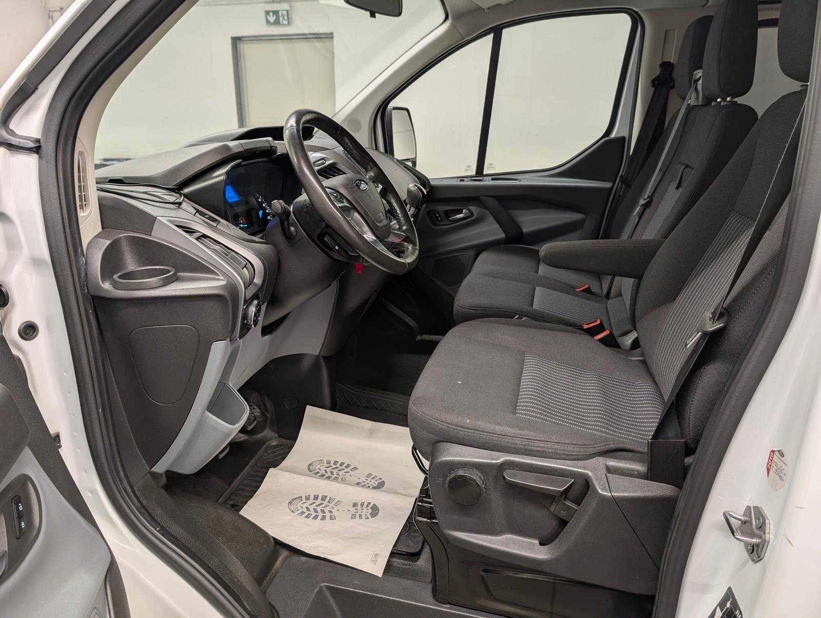 Ford Transit Custom 9-Sitzer/Xenon/PDC/Kam/AHK/Tempom