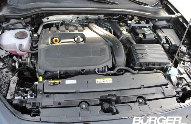 Cupra Leon 1.5 eTSI Navi LED Kamera ACC Winterpaket Carplay D