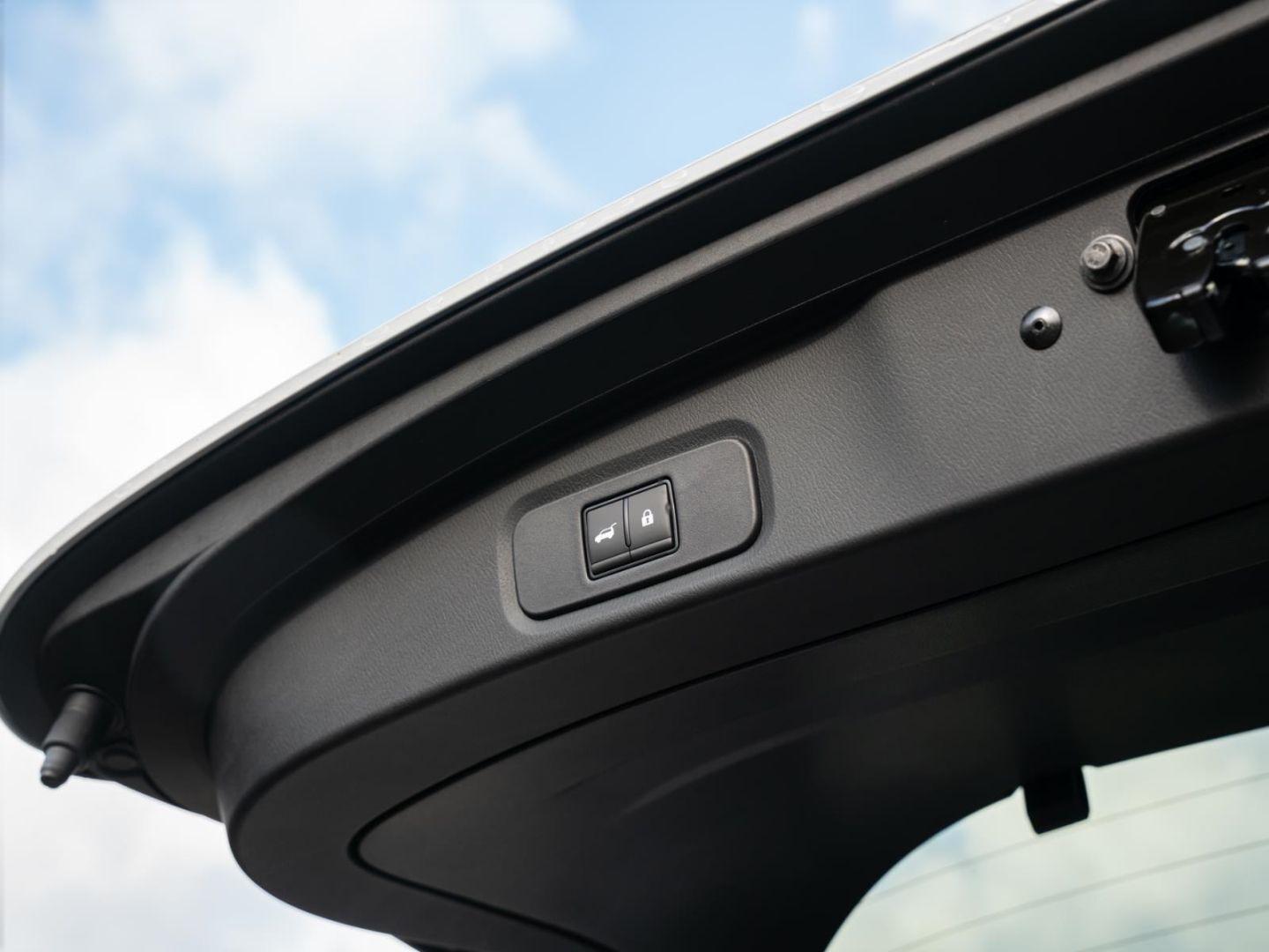 Nissan Qashqai Tekna e-Power PGD + + Ganzjahresreifen