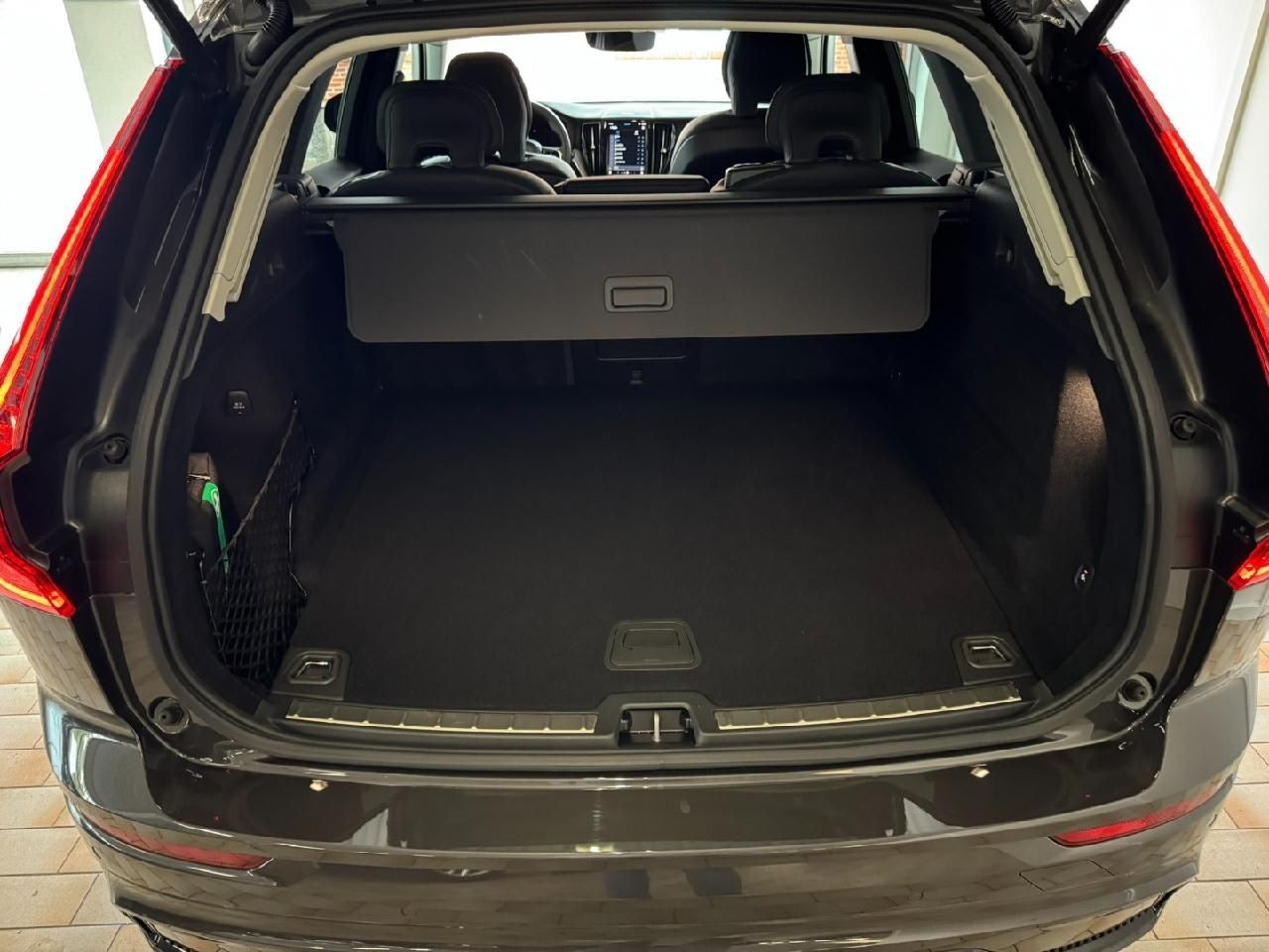 Volvo XC60 Plus Dark AWD