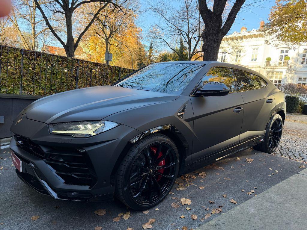 Lamborghini Urus 4.0 AKRAPOVIČ*CARBON*PANO*HEADUP*B&O*MEMO*