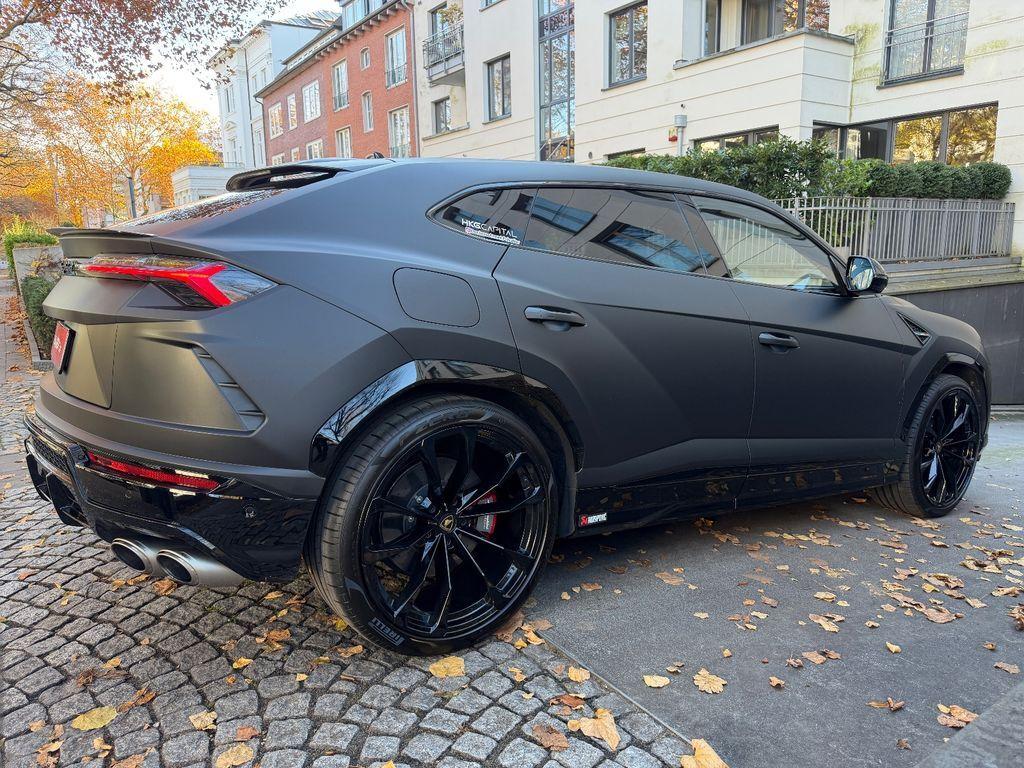 Lamborghini Urus 4.0 AKRAPOVIČ*CARBON*PANO*HEADUP*B&O*MEMO*