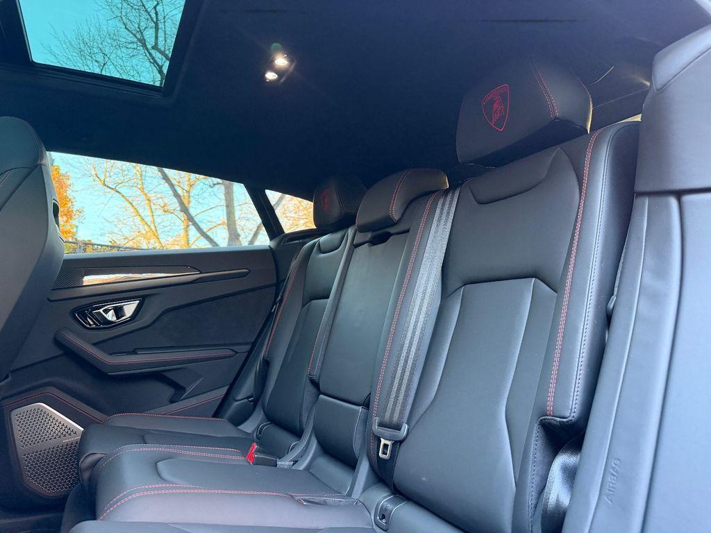 Lamborghini Urus 4.0 AKRAPOVIČ*CARBON*PANO*HEADUP*B&O*MEMO*