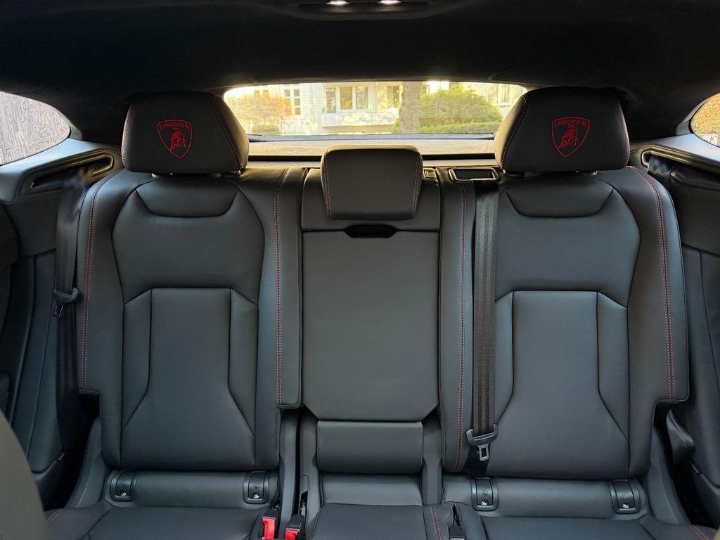 Lamborghini Urus 4.0 AKRAPOVIČ*CARBON*PANO*HEADUP*B&O*MEMO*