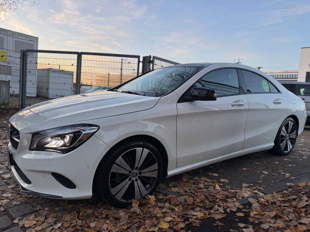 Mercedes-Benz CLA 180 *PANO*LED*CARPLAY*CAM*NAVI