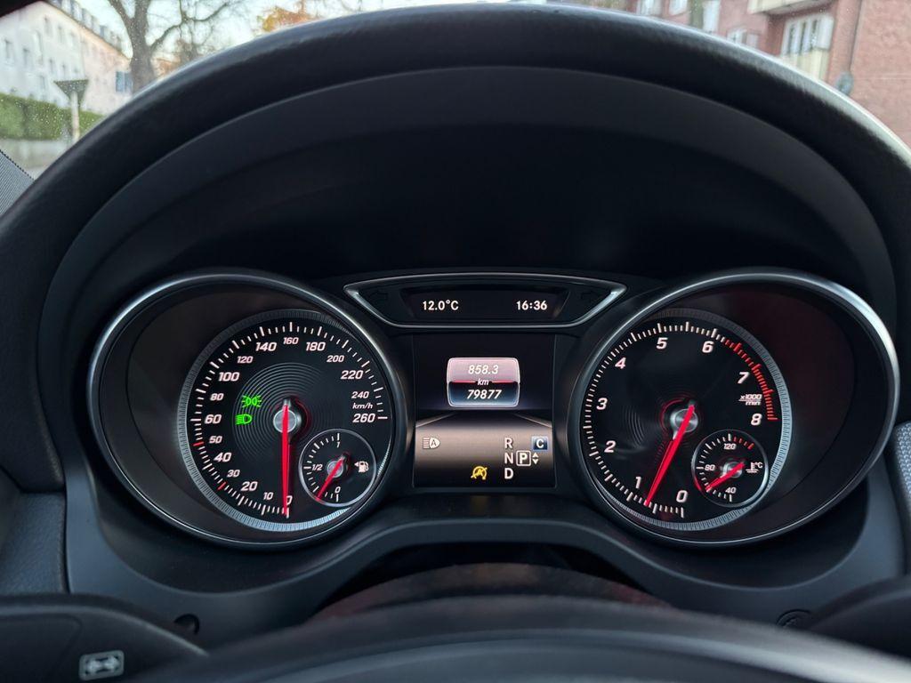 Mercedes-Benz CLA 180 *PANO*LED*CARPLAY*CAM*NAVI