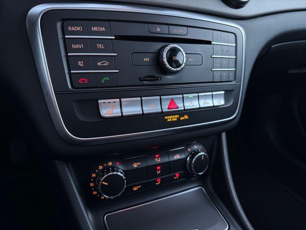 Mercedes-Benz CLA 180 *PANO*LED*CARPLAY*CAM*NAVI