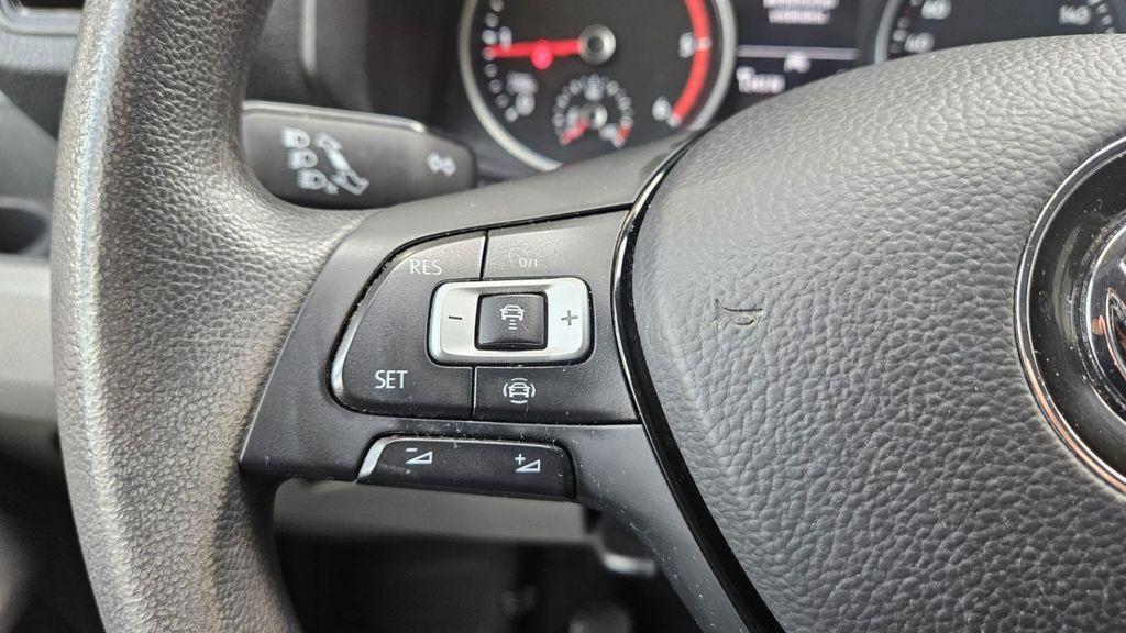 Volkswagen Crafter Kasten 35 Lang Hoch Kamera Klima PDC 1Hd