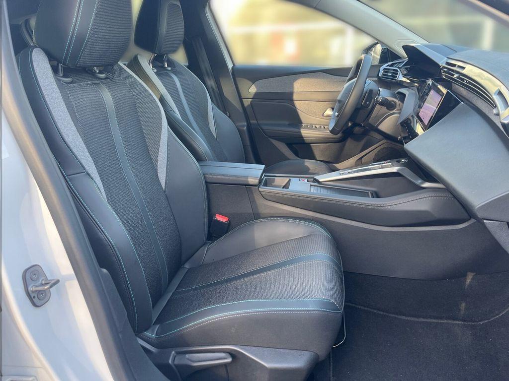 Peugeot 308 Allure SITZH+MIRROR-SCREEN+NAVI+RFK+TEMPOMAT