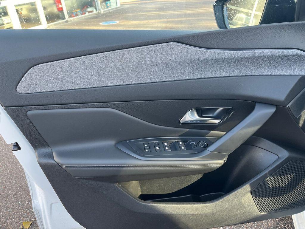 Peugeot 308 Allure SITZH+MIRROR-SCREEN+NAVI+RFK+TEMPOMAT