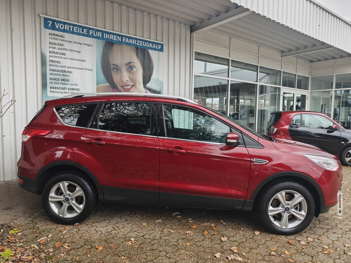 Ford Kuga 2.0 TDCi 87TKM*4x4*PANO*XENON*AUTOM*TITANIUM*PDC*SHZ