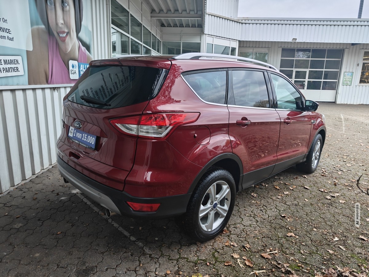 Ford Kuga 2.0 TDCi 87TKM*4x4*PANO*XENON*AUTOM*TITANIUM*PDC*SHZ
