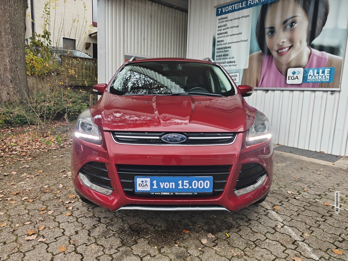 Ford Kuga 2.0 TDCi 87TKM*4x4*PANO*XENON*AUTOM*TITANIUM*PDC*SHZ
