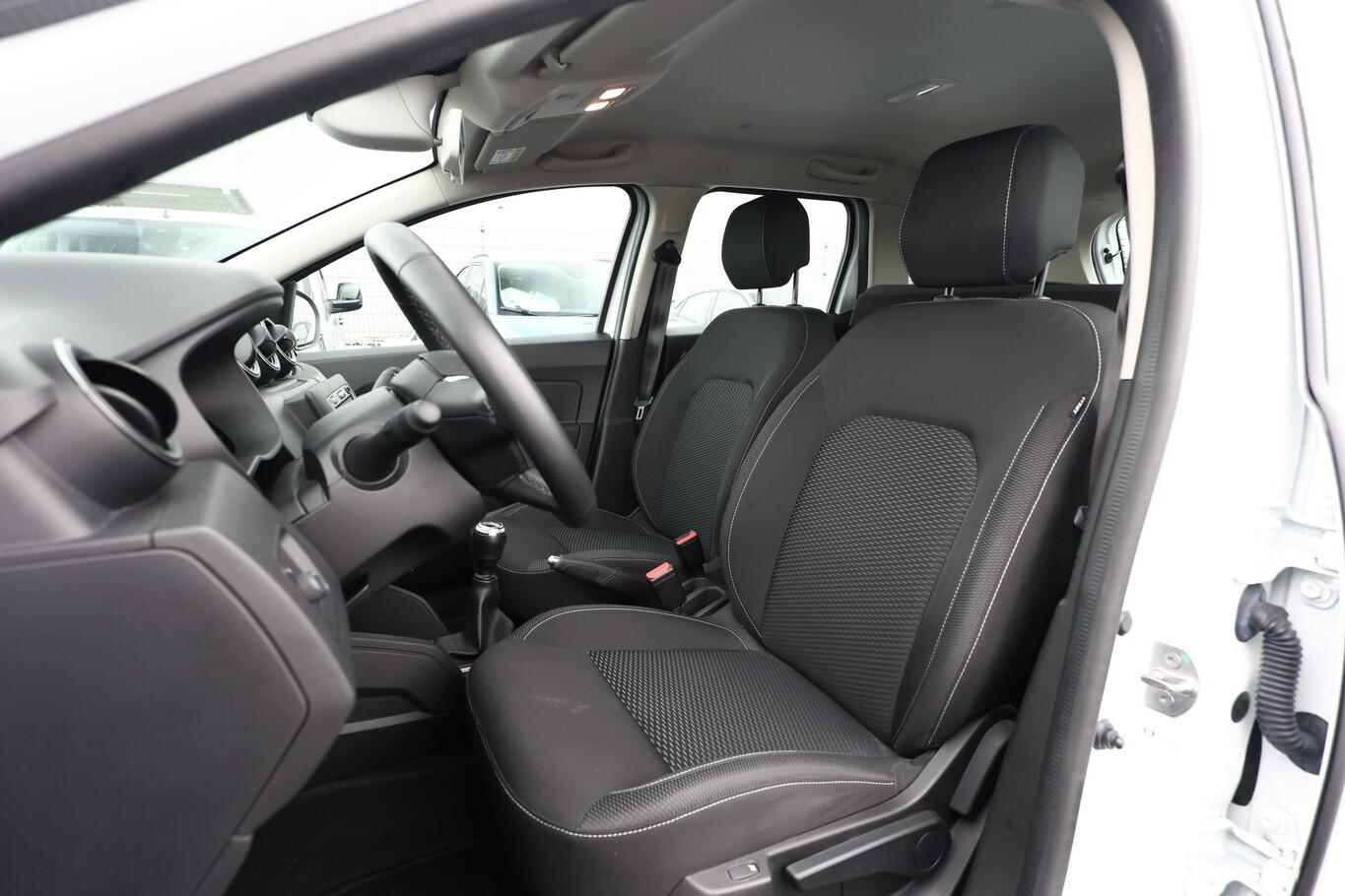 Dacia Duster II 1.6 SCe 115 Comfort Nav PDC SHZ Kam