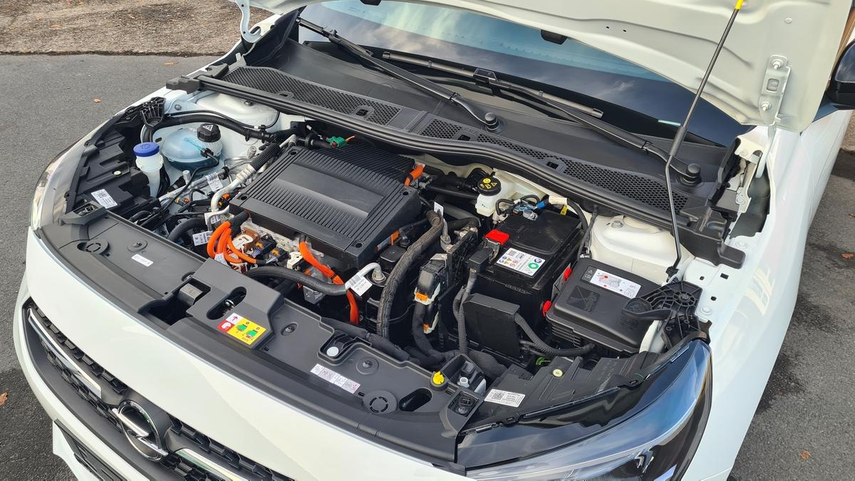 Opel Corsa F e GS-Line Navi 16 Zoll  11Kw Lader 