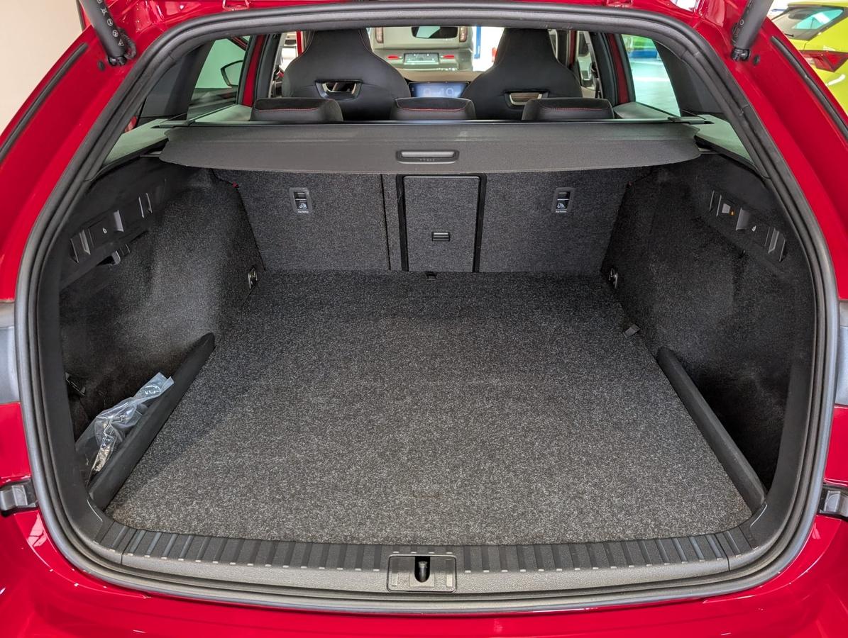 Skoda Octavia Combi RS iV  AHK NAVI MATRIX Garantie 