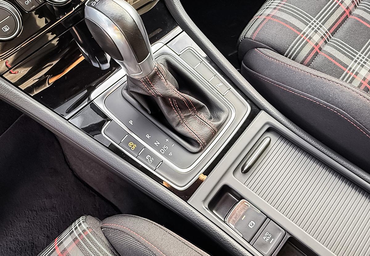 Volkswagen Golf GTI 2.0 TSI BMT.ACC.NAVI.LED