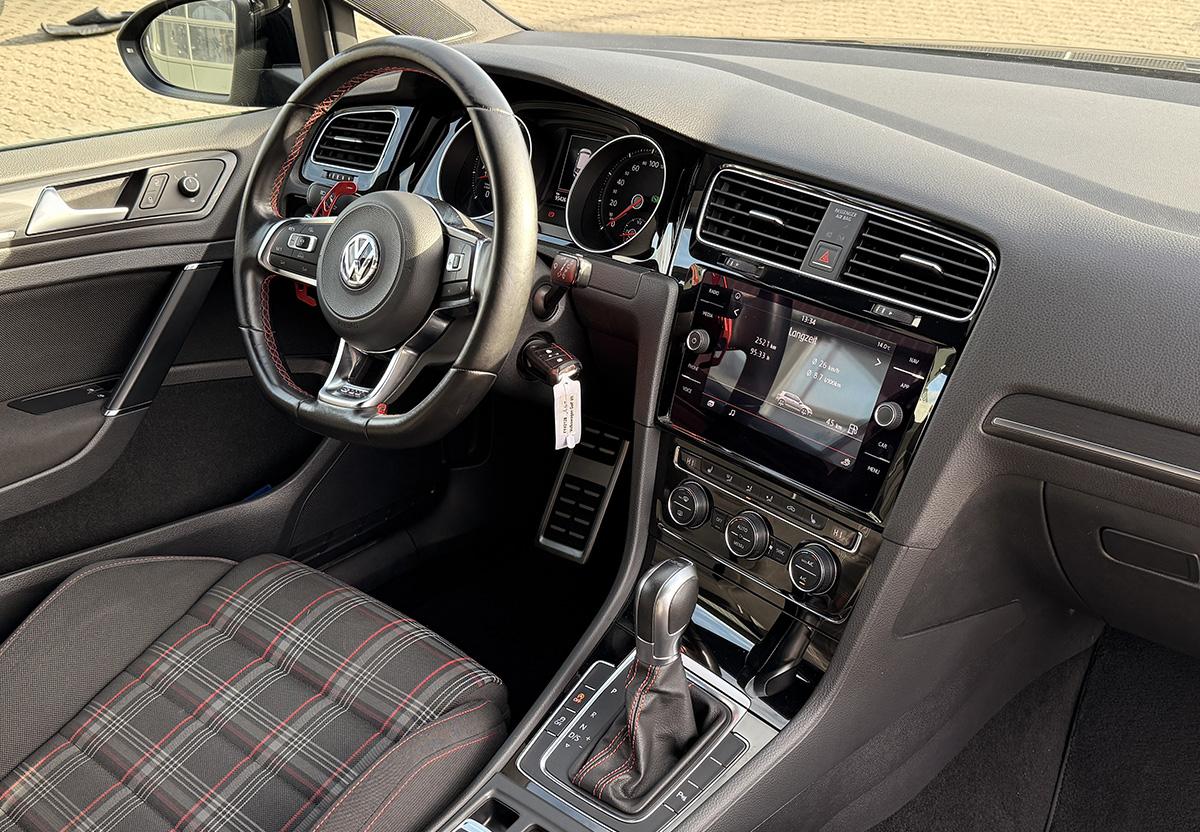 Volkswagen Golf GTI 2.0 TSI BMT.ACC.NAVI.LED