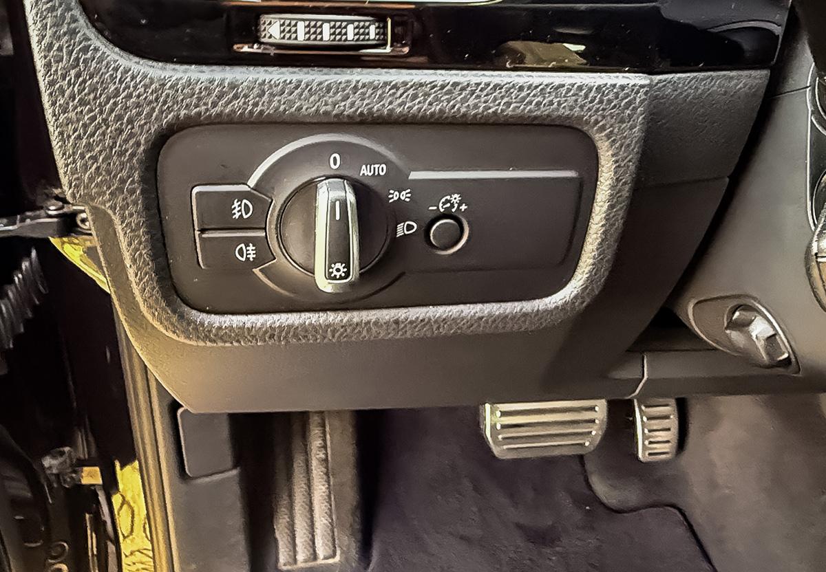 Volkswagen Touareg 3.0 V6 TDI R-Line LUFT NAVI DYNAUDIO RFK PDC