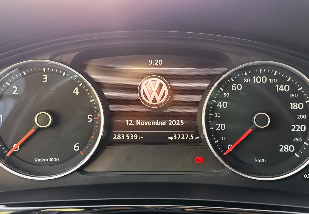 Volkswagen Touareg 3.0 V6 TDI R-Line LUFT NAVI DYNAUDIO RFK PDC