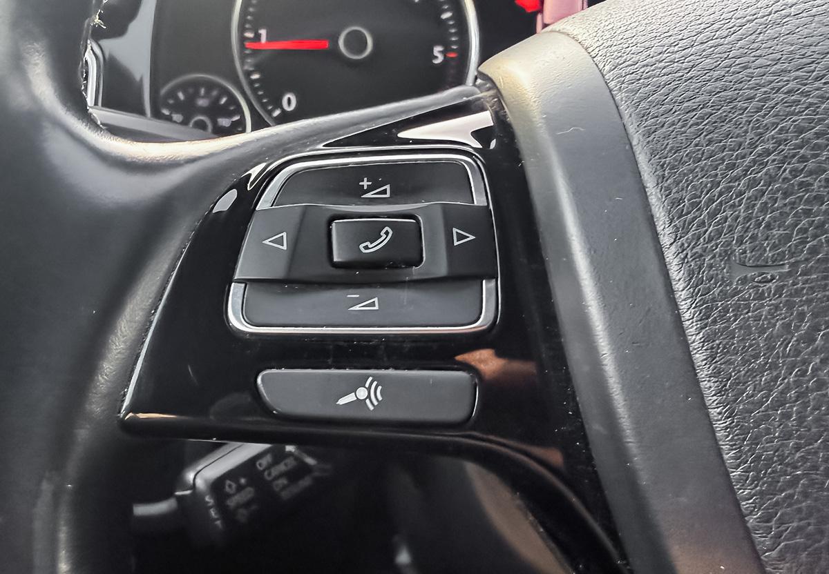 Volkswagen Touareg 3.0 V6 TDI R-Line LUFT NAVI DYNAUDIO RFK PDC