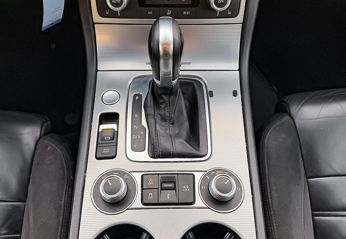 Volkswagen Touareg 3.0 V6 TDI R-Line LUFT NAVI DYNAUDIO RFK PDC