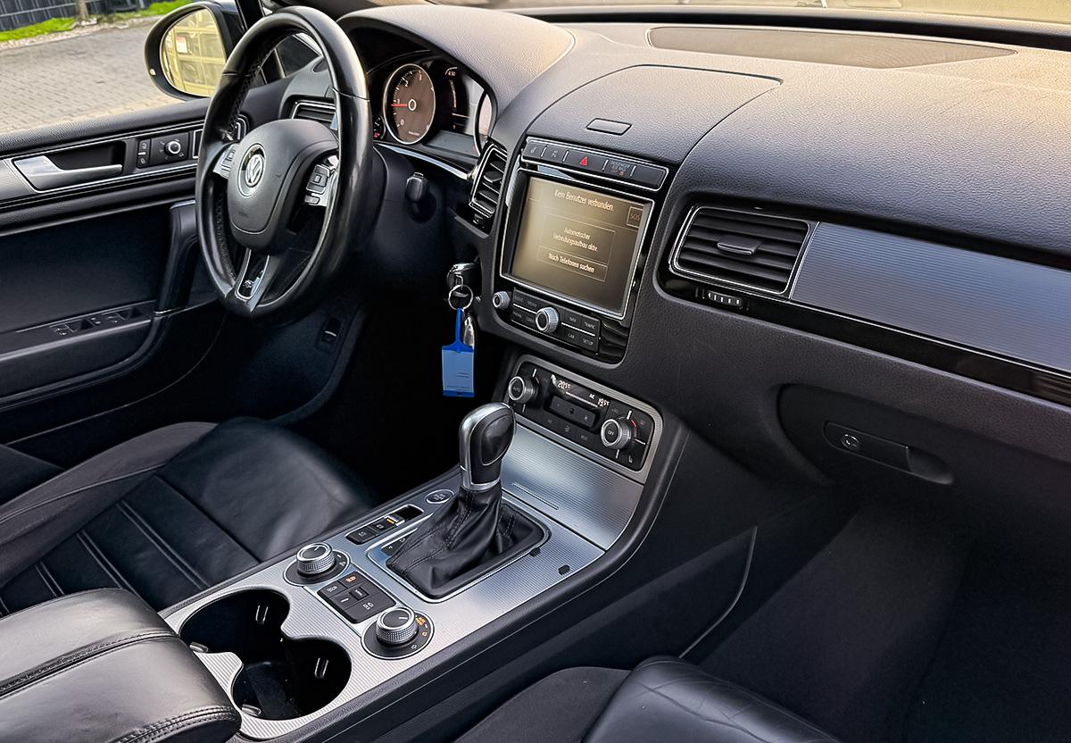 Volkswagen Touareg 3.0 V6 TDI R-Line LUFT NAVI DYNAUDIO RFK PDC