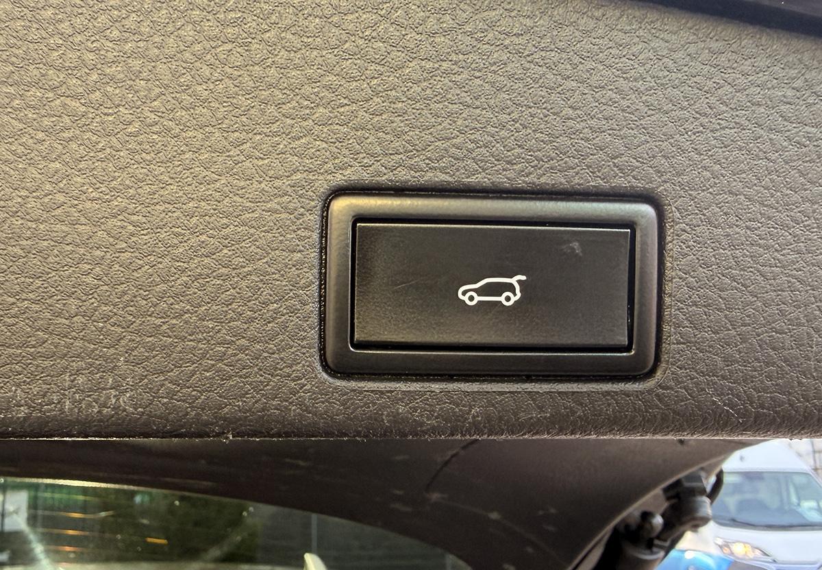 Volkswagen Touareg 3.0 V6 TDI R-Line LUFT NAVI DYNAUDIO RFK PDC