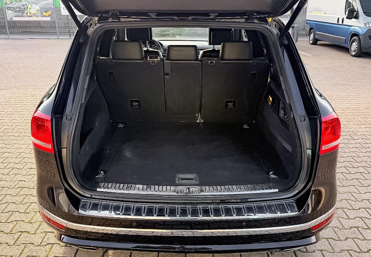 Volkswagen Touareg 3.0 V6 TDI R-Line LUFT NAVI DYNAUDIO RFK PDC