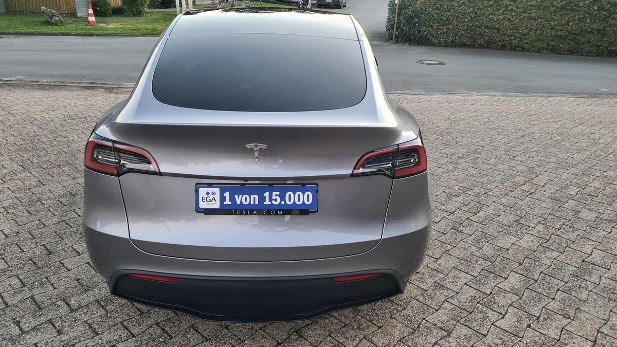Tesla Model Y SR AP 2WD  19 BYD AKKU