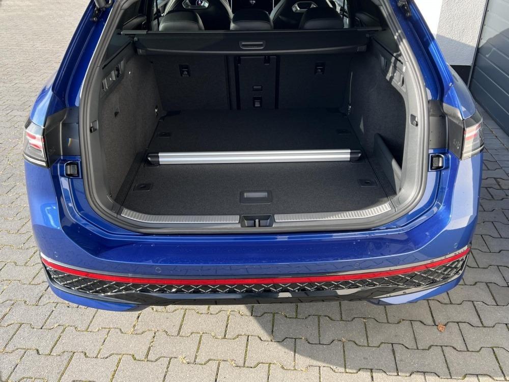 Volkswagen Passat Variant R-Line 2,0 TDI DSG 4Motion 142KW Winterpaket