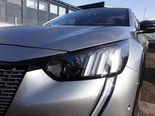 Peugeot 208 e- 136 e- GT ACC LED Navi PDC Pano LM