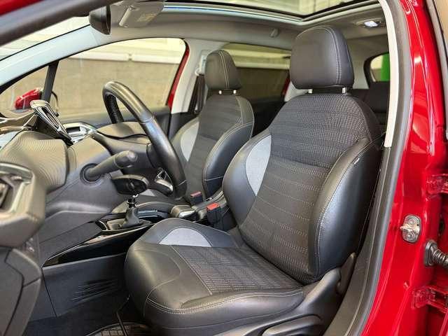 Peugeot 2008 Allure NAVI SHZ AHK PDC PANO CAM LED LEDER