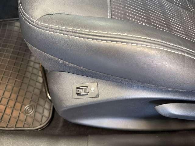 Peugeot 2008 Allure NAVI SHZ AHK PDC PANO CAM LED LEDER