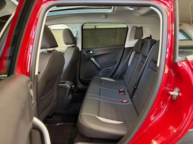 Peugeot 2008 Allure NAVI SHZ AHK PDC PANO CAM LED LEDER