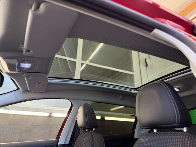 Peugeot 2008 Allure NAVI SHZ AHK PDC PANO CAM LED LEDER