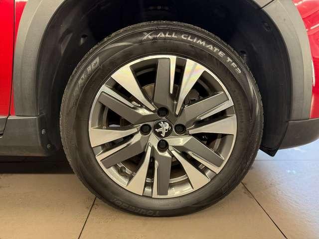 Peugeot 2008 Allure NAVI SHZ AHK PDC PANO CAM LED LEDER