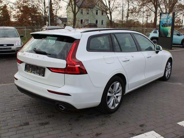 Volvo V60 Momentum