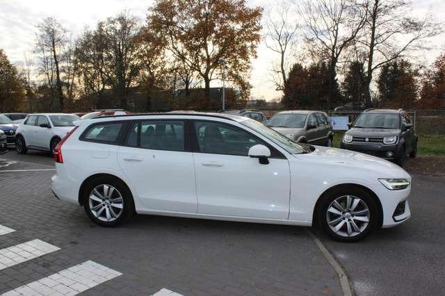 Volvo V60 Momentum