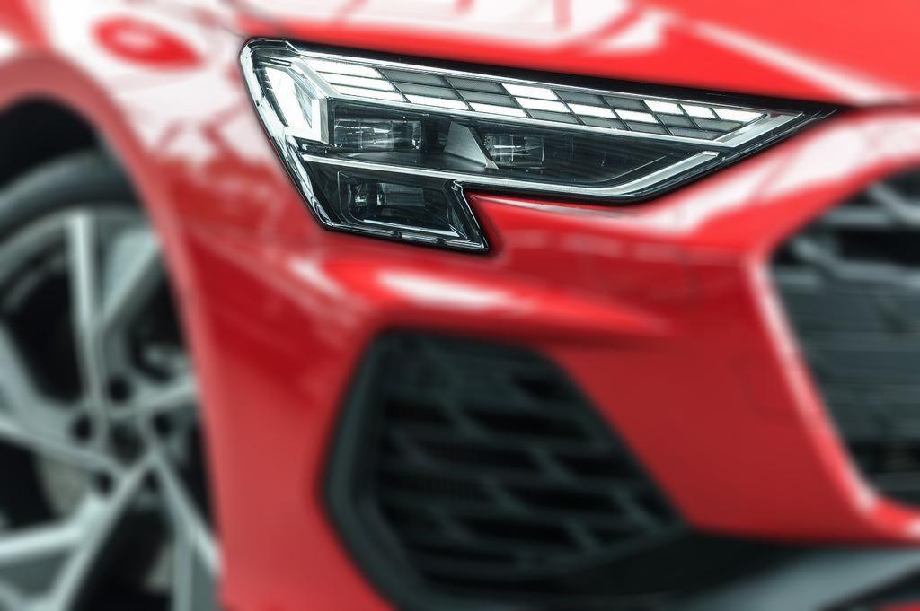 Audi S3 Limousine +MATRIX+KAMERA+CARBON+APP+OPTIK+ACC