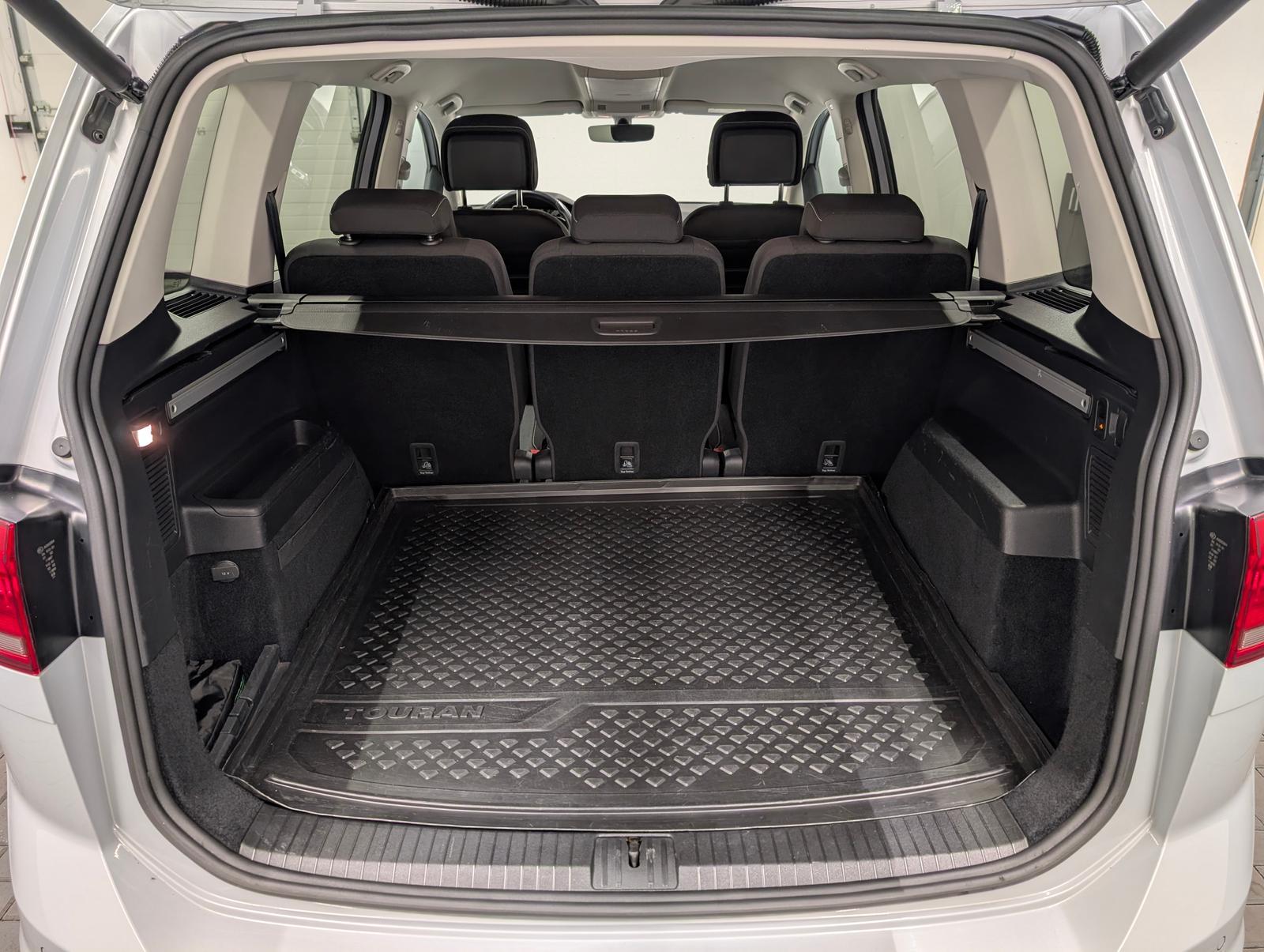 Volkswagen Touran Join LED/Navi/ACC/SHZ/PDC/AHK/el.Heck/LM