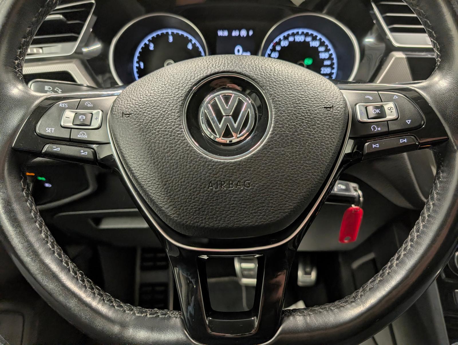 Volkswagen Touran Join LED/Navi/ACC/SHZ/PDC/AHK/el.Heck/LM