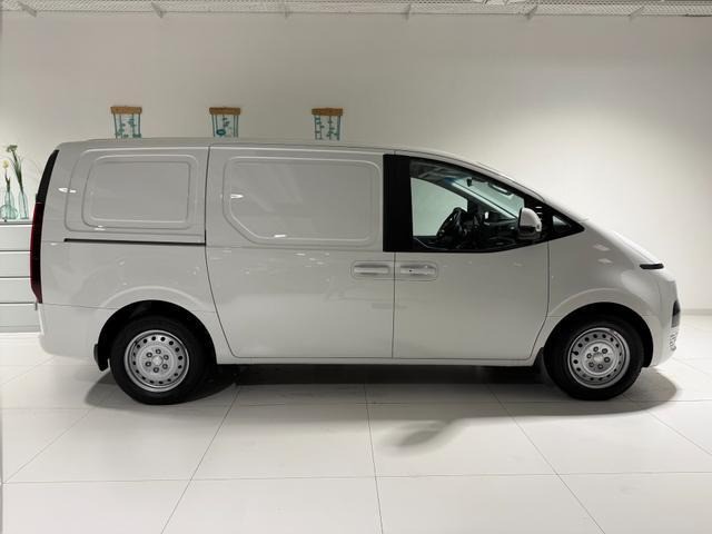 Hyundai Staria Kastenwagen 1.6 T-GDi HEV 165kW (224...
