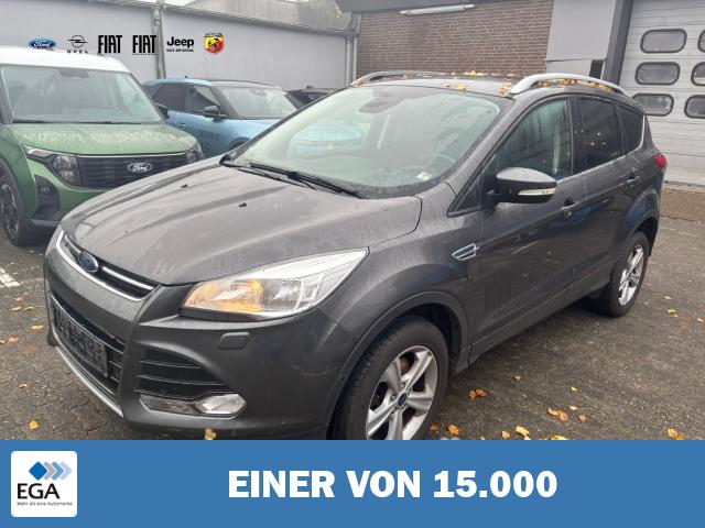 Ford Kuga TITANIUM / WINTERPAKET / KAMERA / PDC / NAVI