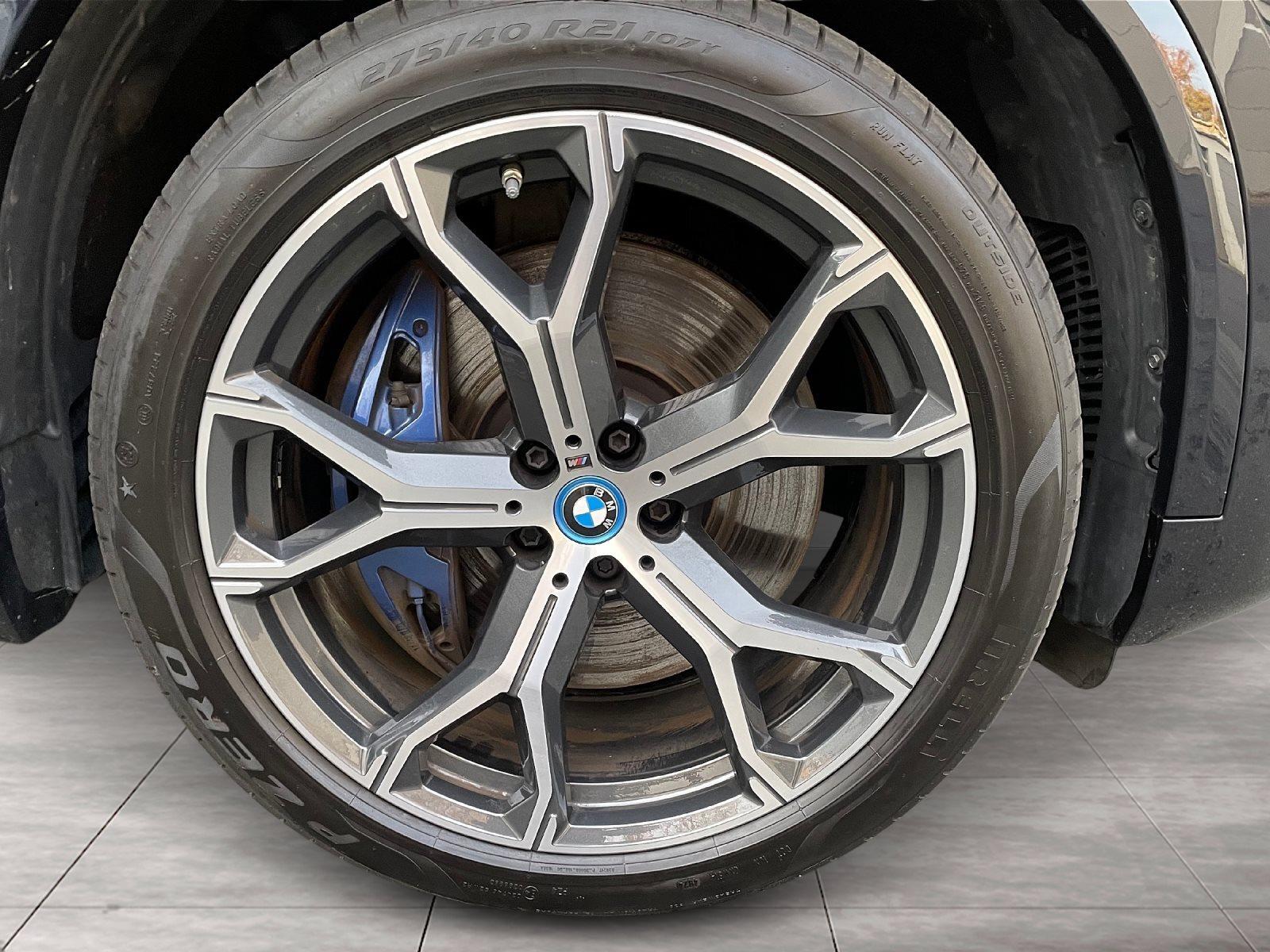 BMW X5 M SPORTPAKET HEAD-UP HIFI PANO AHK ALU 21