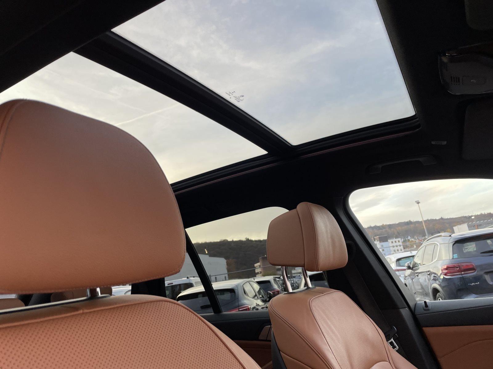 BMW X5 M SPORTPAKET HEAD-UP HIFI PANO AHK ALU 21